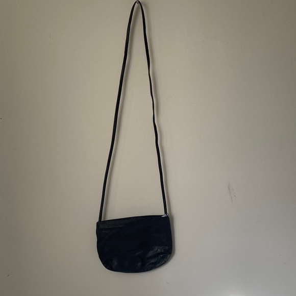 Handbags - Elegant Black Crossbody Bag